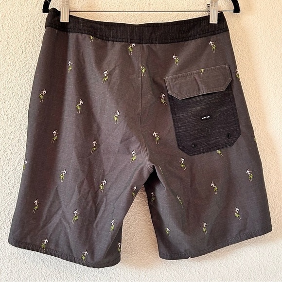 RIP CURL Men Mirage Board Short 30 Hula Girl Beach Surf Swim Pool Hawaii - Picture 5 of 9